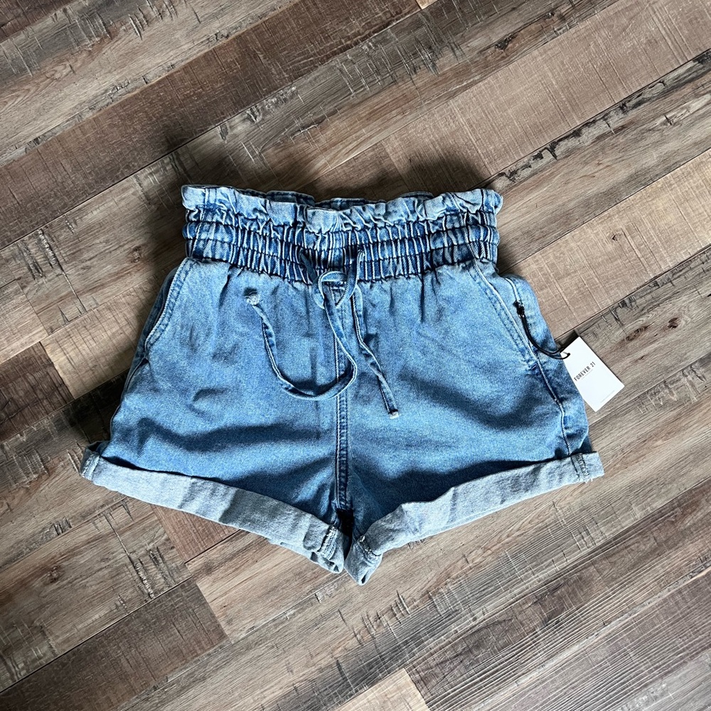 Paper bag denim shorts